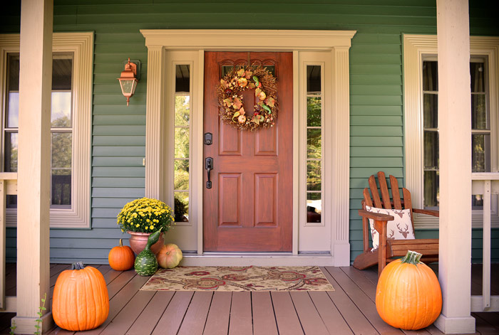 Fall-front-porch-decor