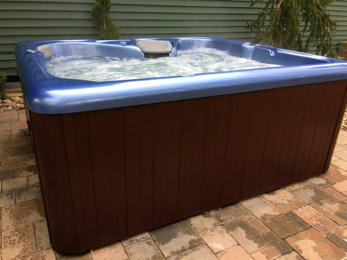 restained-hot-tub
